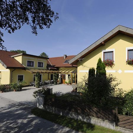 Privatzimmer Und Ferienwohnungen Leeb 佩尔森贝格 外观 照片