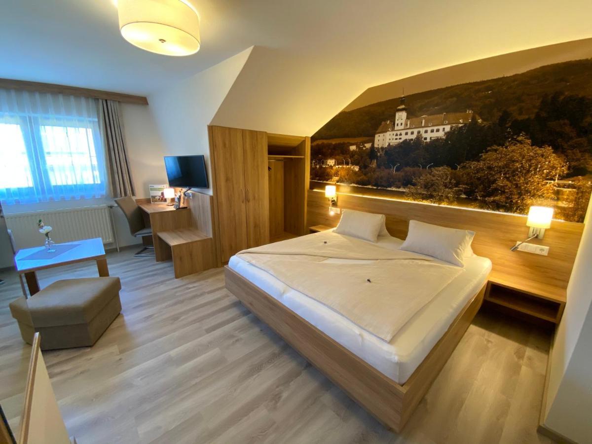 Privatzimmer Und Ferienwohnungen Leeb 佩尔森贝格 外观 照片