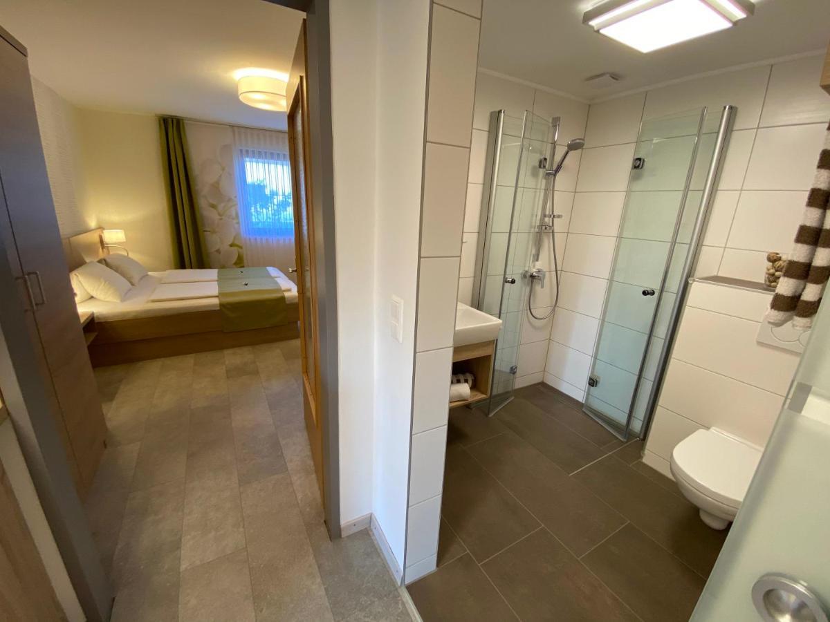Privatzimmer Und Ferienwohnungen Leeb 佩尔森贝格 外观 照片