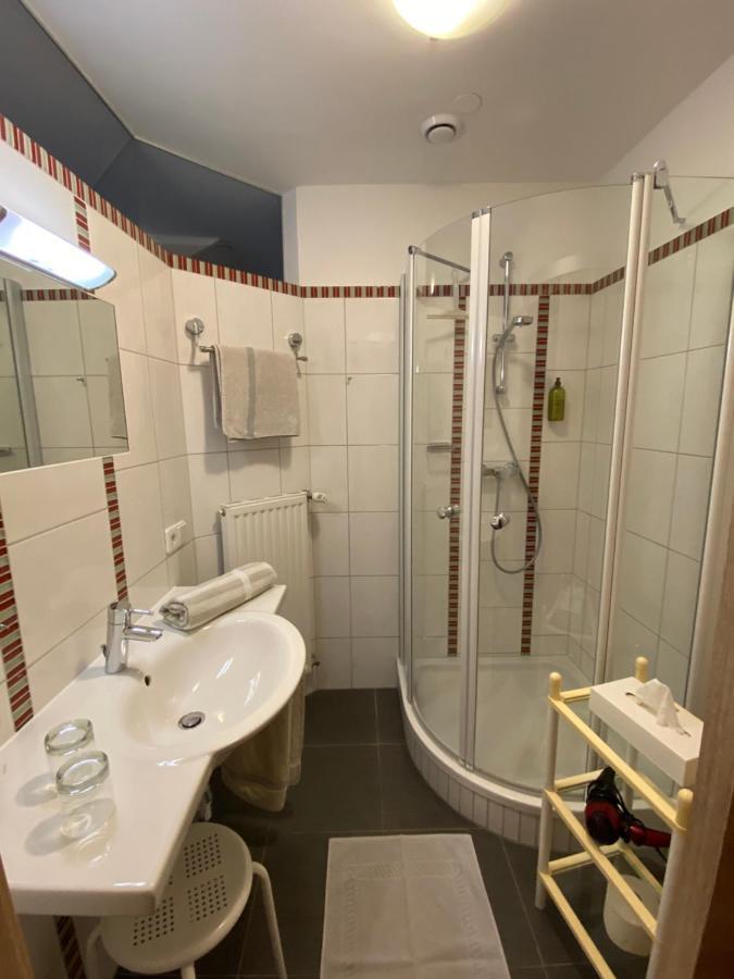 Privatzimmer Und Ferienwohnungen Leeb 佩尔森贝格 外观 照片