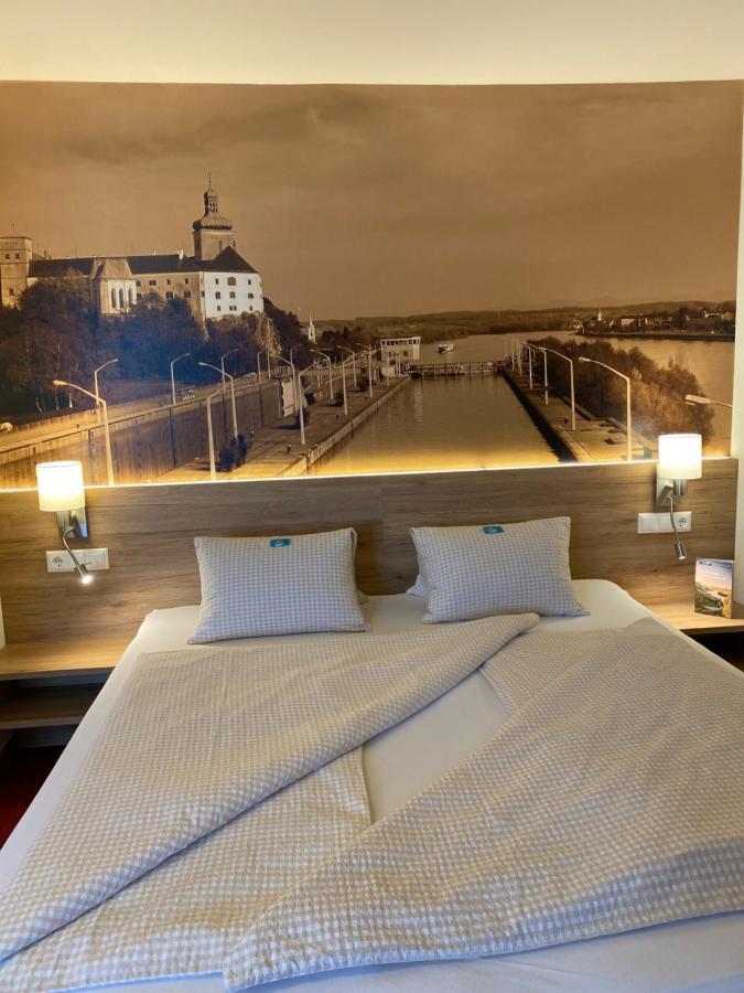 Privatzimmer Und Ferienwohnungen Leeb 佩尔森贝格 外观 照片