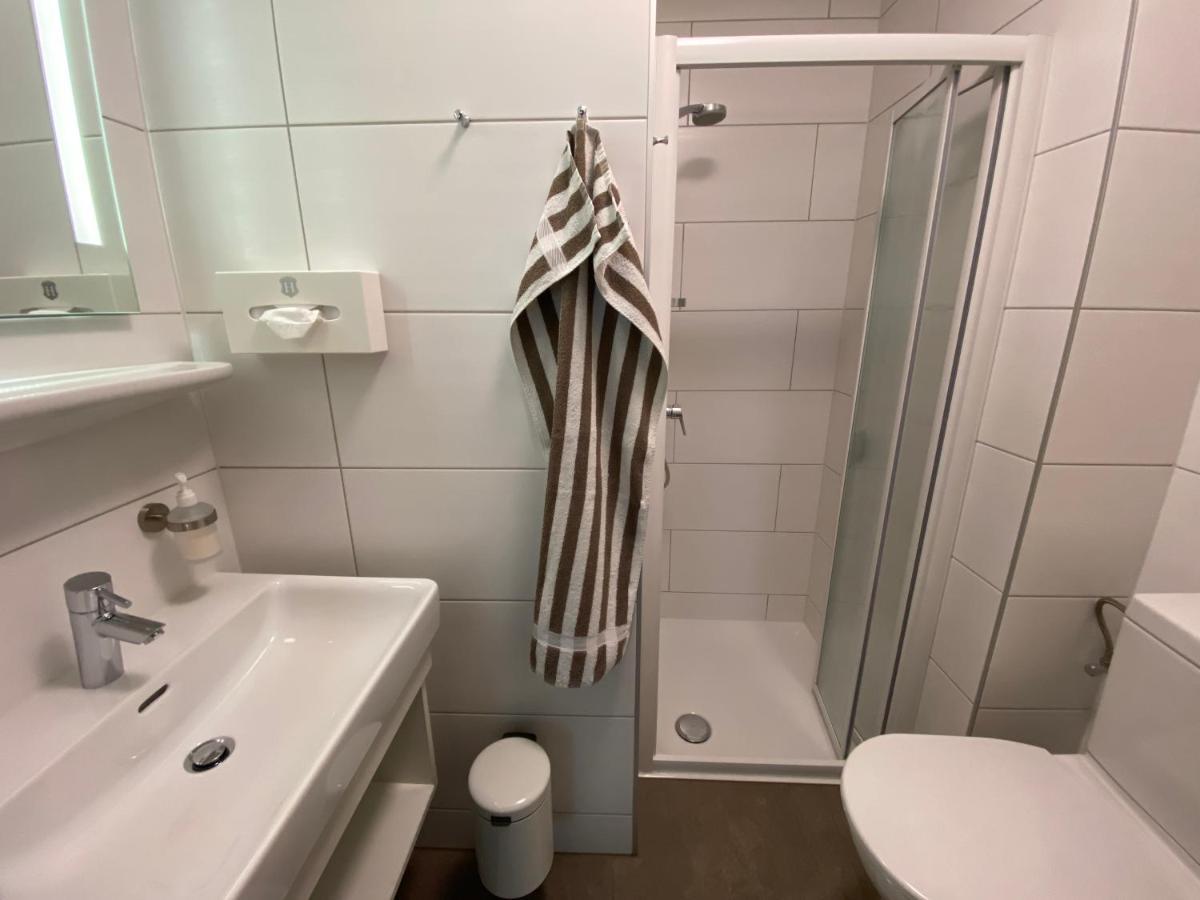 Privatzimmer Und Ferienwohnungen Leeb 佩尔森贝格 外观 照片