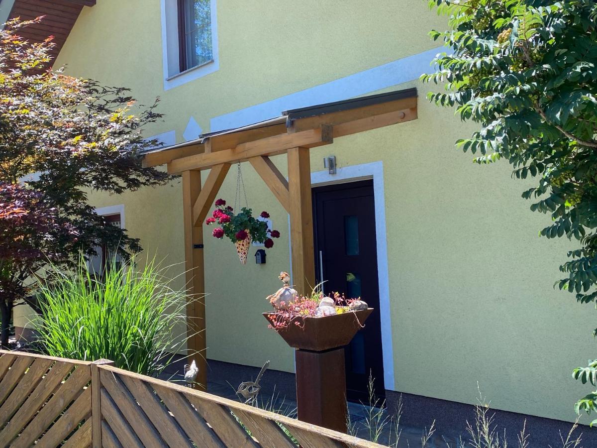 Privatzimmer Und Ferienwohnungen Leeb 佩尔森贝格 外观 照片