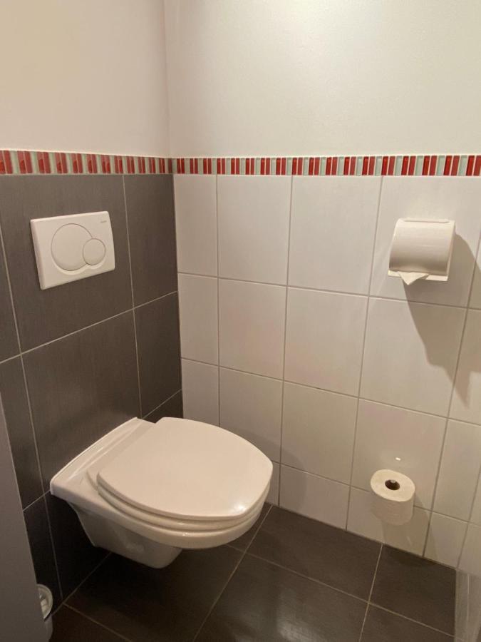 Privatzimmer Und Ferienwohnungen Leeb 佩尔森贝格 外观 照片