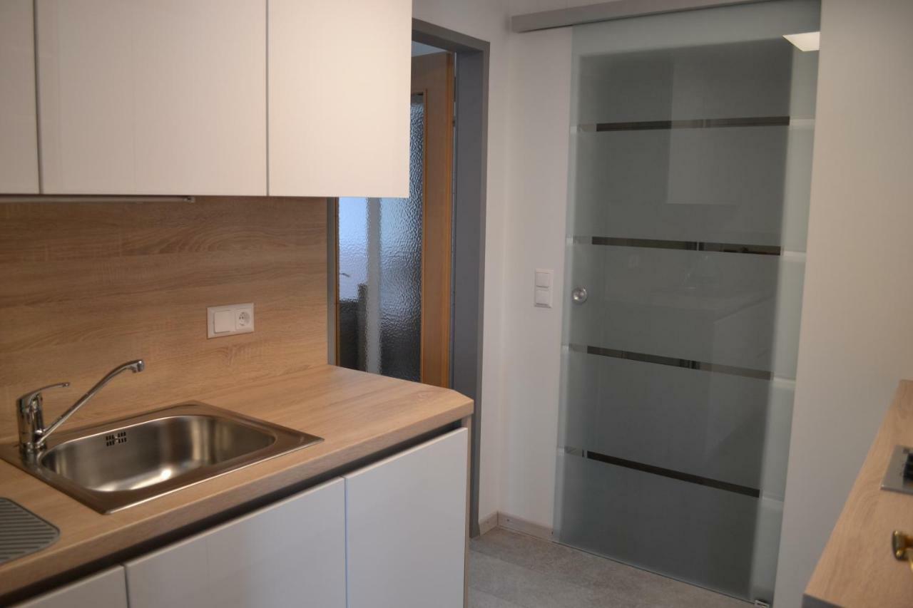 Privatzimmer Und Ferienwohnungen Leeb 佩尔森贝格 外观 照片